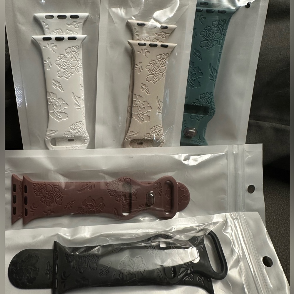 Flower engraved silicone watch band bundle